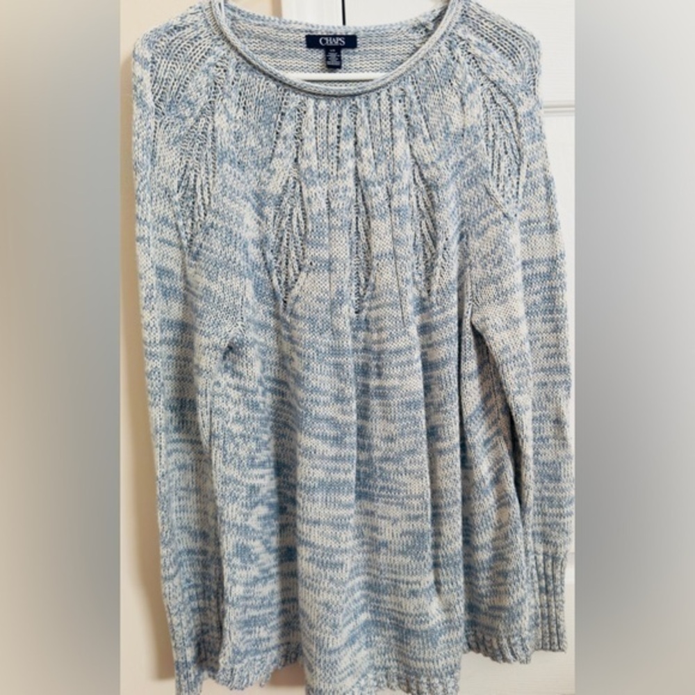 Woman’s Croft & Barrow Blue and White Long Sleeve Top Size Large